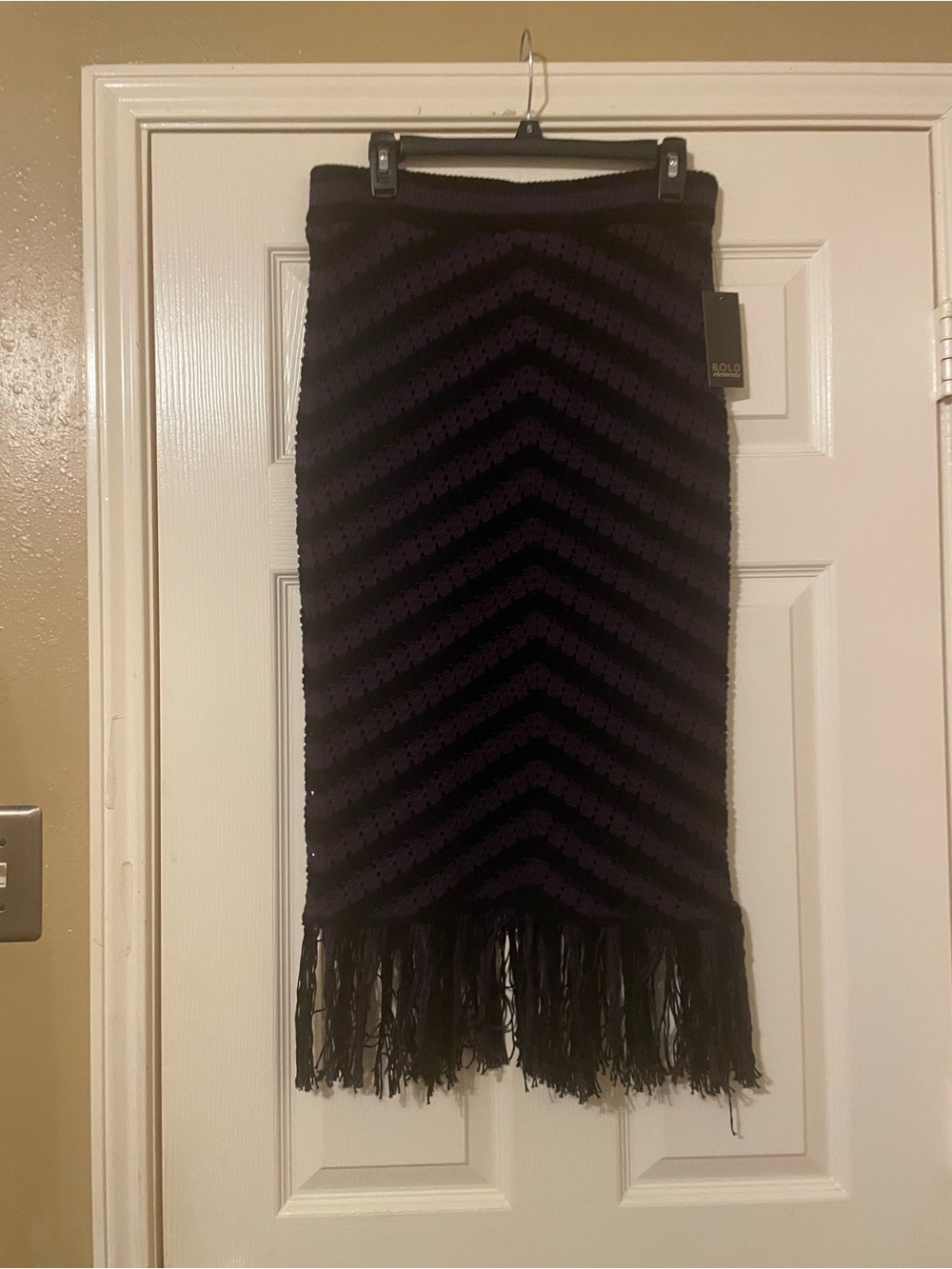 Bold Element Petite Black and Purple Chevron Knit Fringe Midi Skirt Size: PM